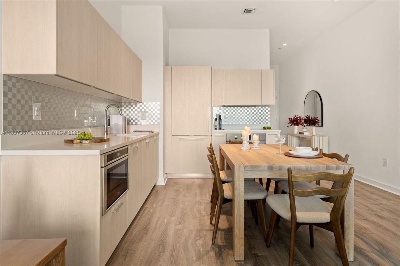 501 NE 31st St, Unit 410, Miami, FL 33137 Photo