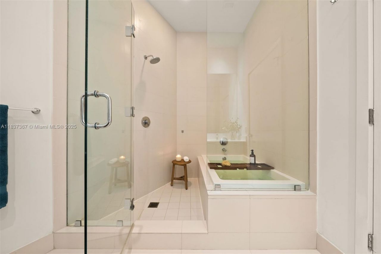 501 NE 31st St, Unit 410, Miami, FL 33137 Photo