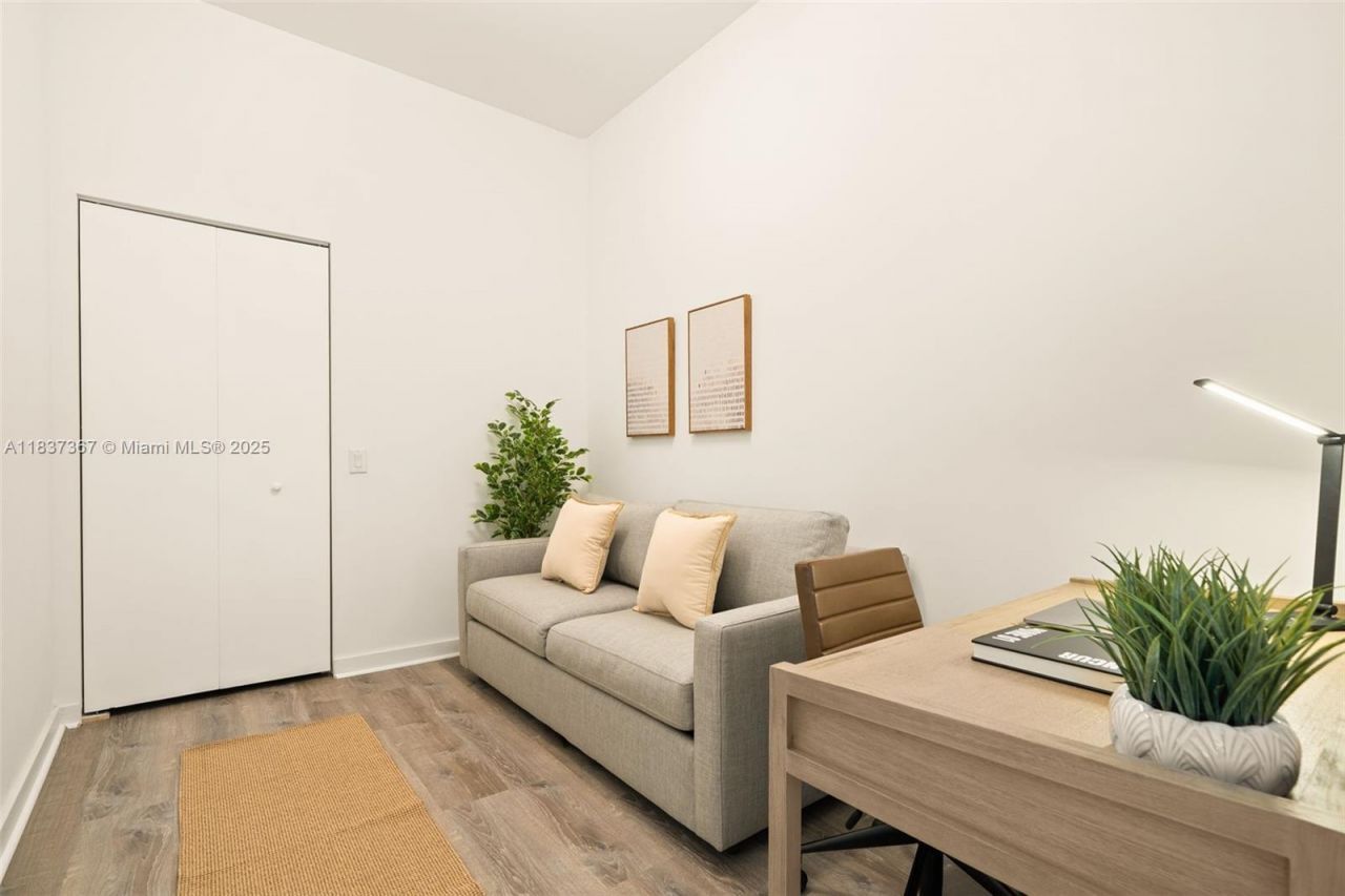 501 NE 31st St, Unit 410, Miami, FL 33137 Photo