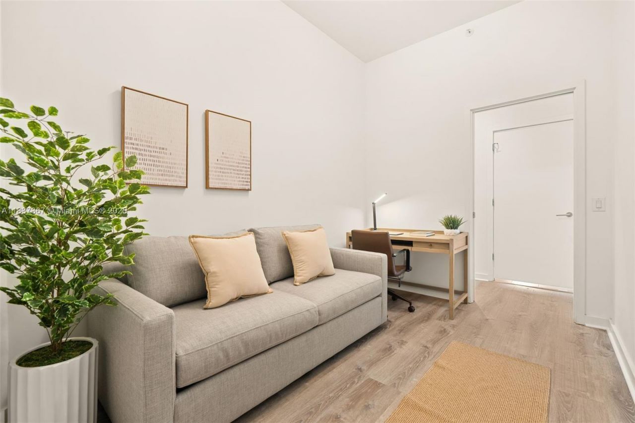 501 NE 31st St, Unit 410, Miami, FL 33137 Photo