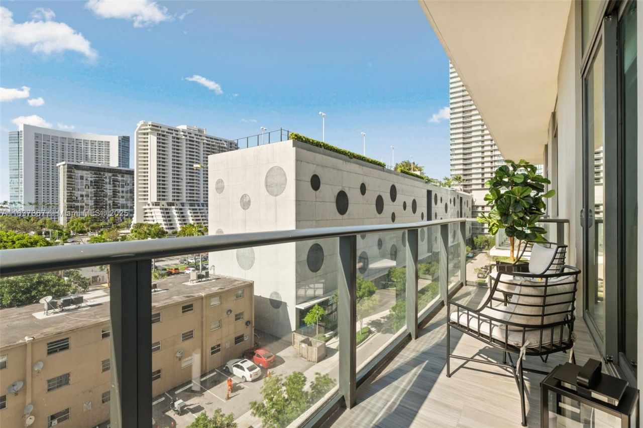 501 NE 31st St, Unit 410, Miami, FL 33137 Photo
