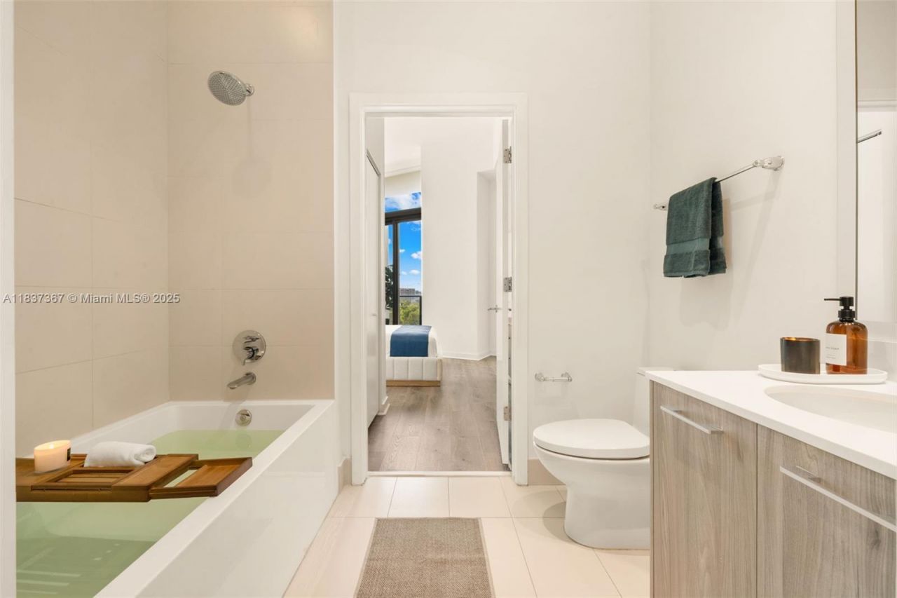 501 NE 31st St, Unit 410, Miami, FL 33137 Photo