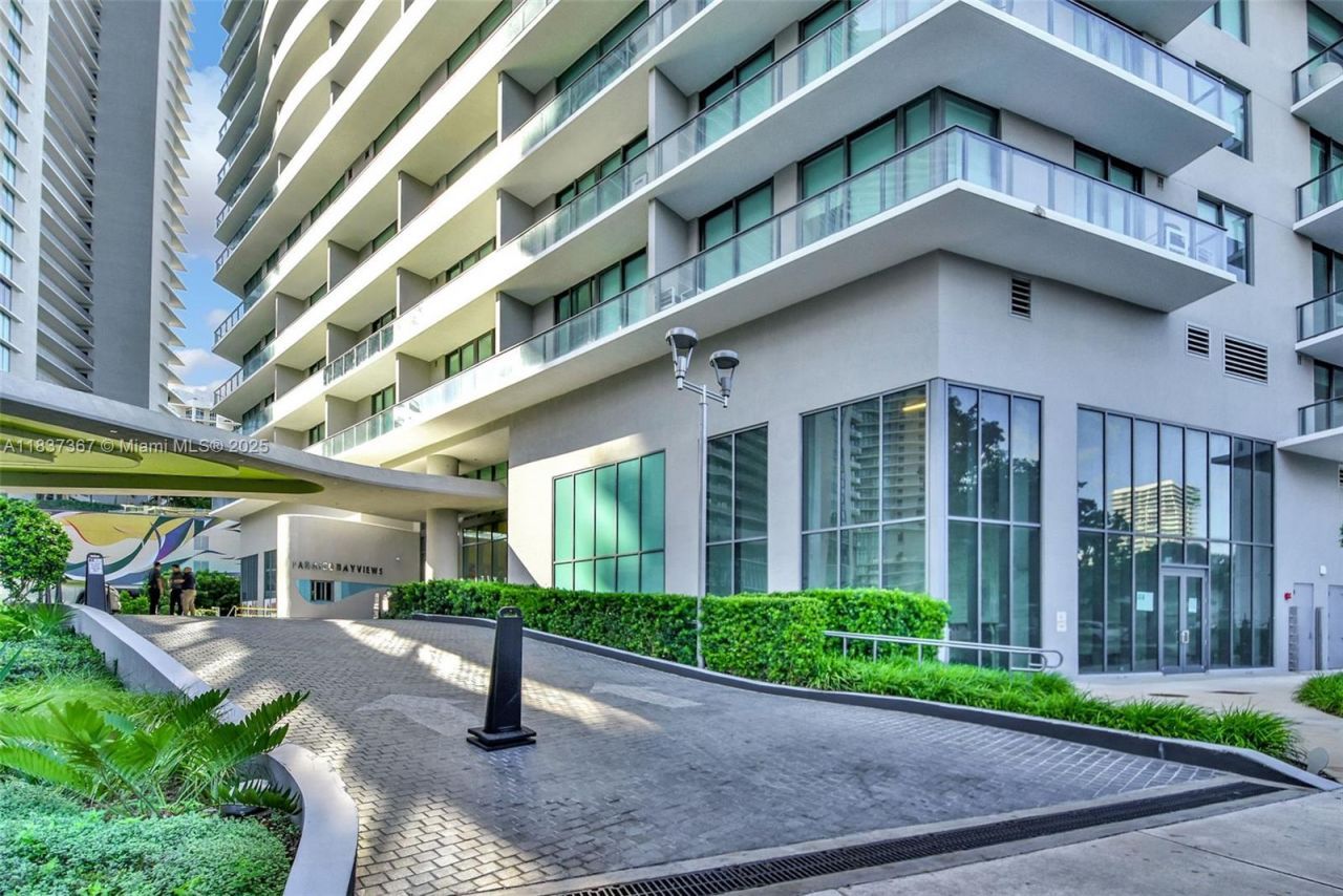 501 NE 31st St, Unit 410, Miami, FL 33137 Photo