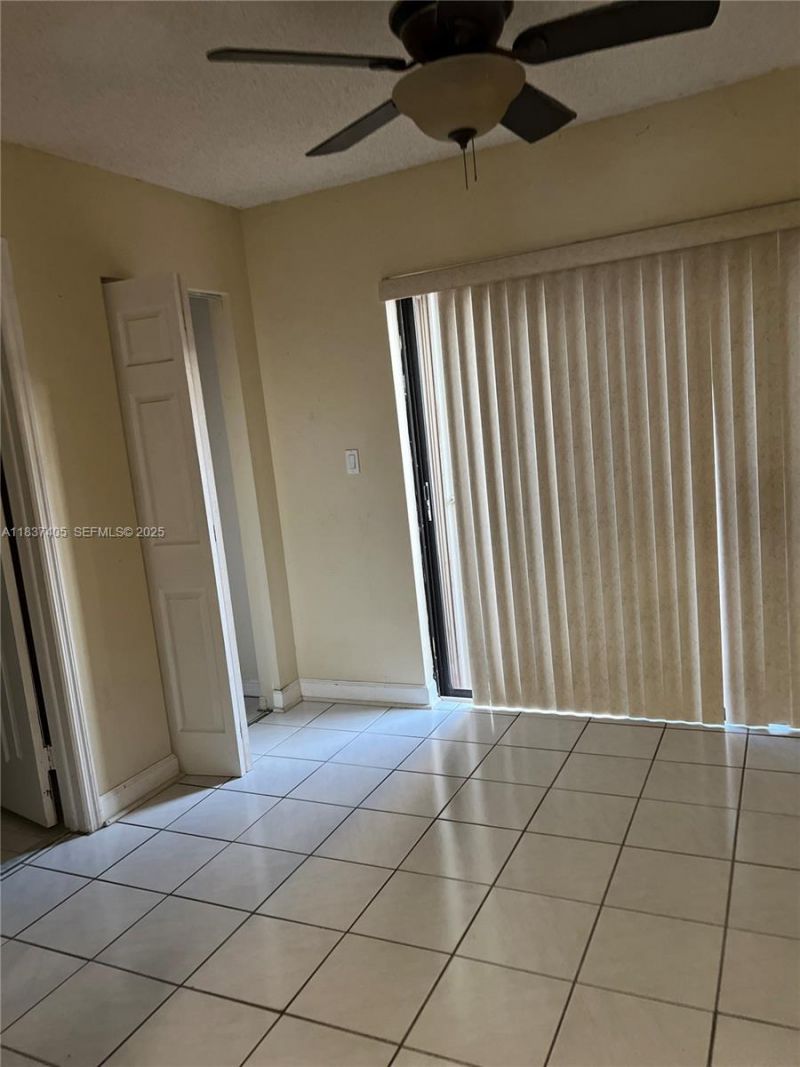 9850 Hammocks Blvd, Unit 107, Miami, FL 33196 Photo