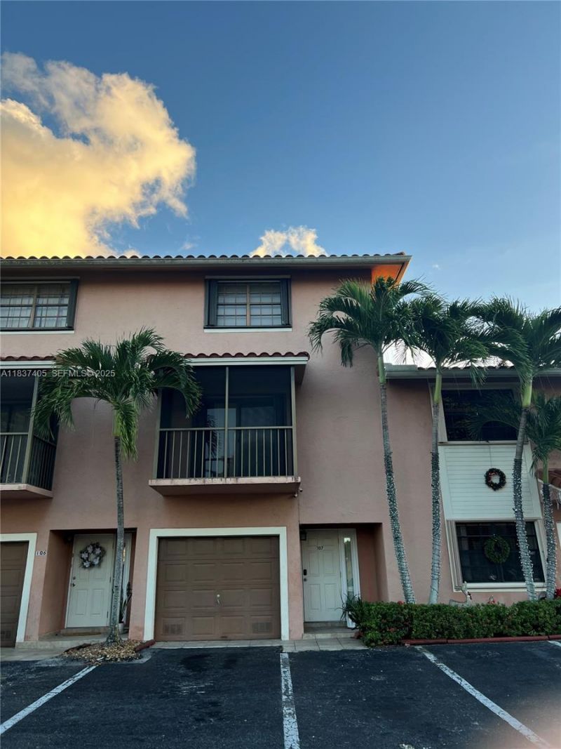 9850 Hammocks Blvd, Unit 107, Miami, FL 33196 Photo