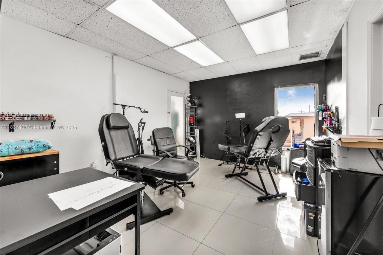 516 NW 57th Ave, Miami, FL 33126 Photo