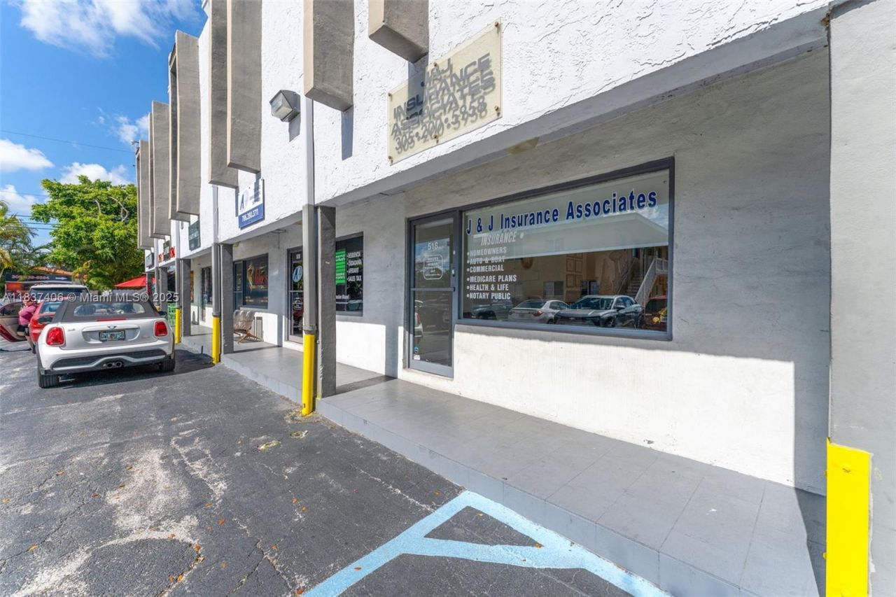 516 NW 57th Ave, Miami, FL 33126 Photo