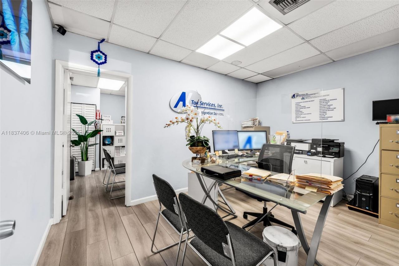 516 NW 57th Ave, Miami, FL 33126 Photo