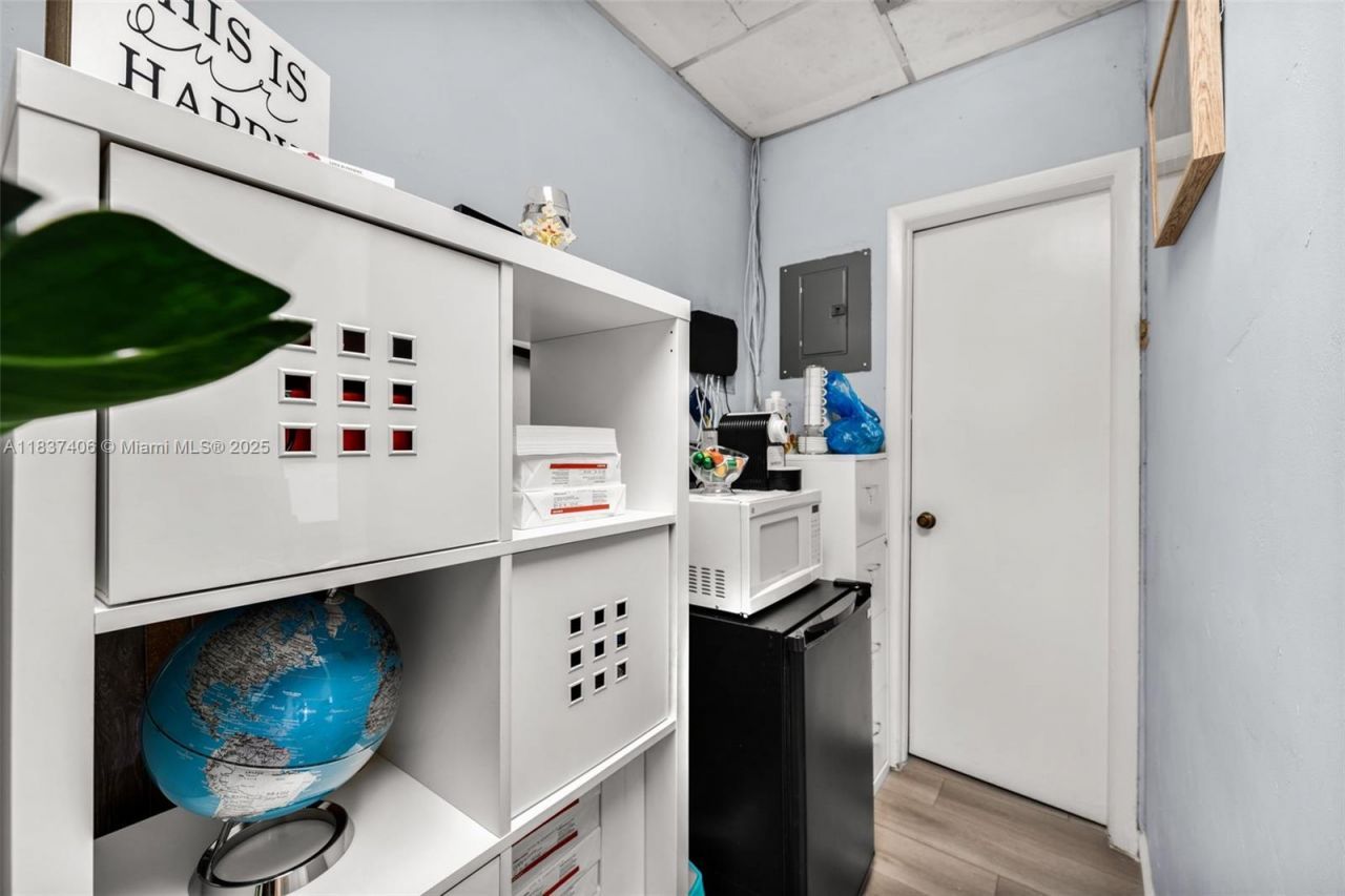 516 NW 57th Ave, Miami, FL 33126 Photo