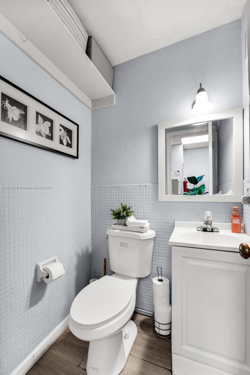 516 NW 57th Ave, Miami, FL 33126 Photo