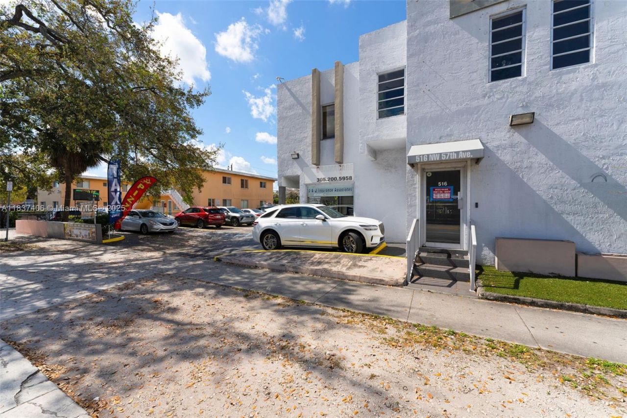 516 NW 57th Ave, Miami, FL 33126 Photo