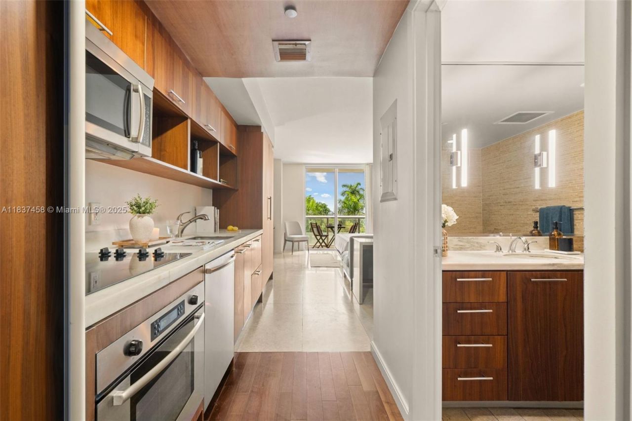 50 Biscayne Blvd, Unit 411, Miami, FL 33132 Photo