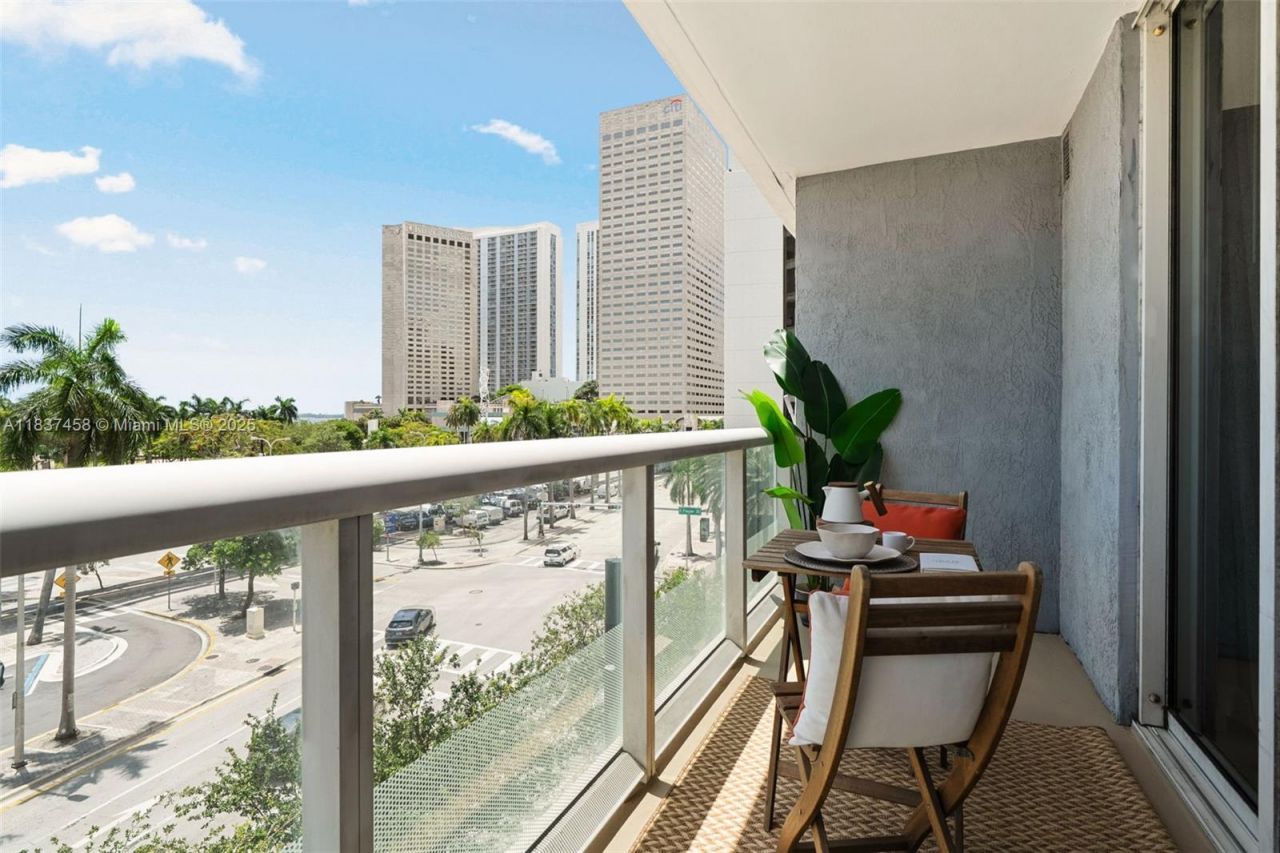 50 Biscayne Blvd, Unit 411, Miami, FL 33132 Photo