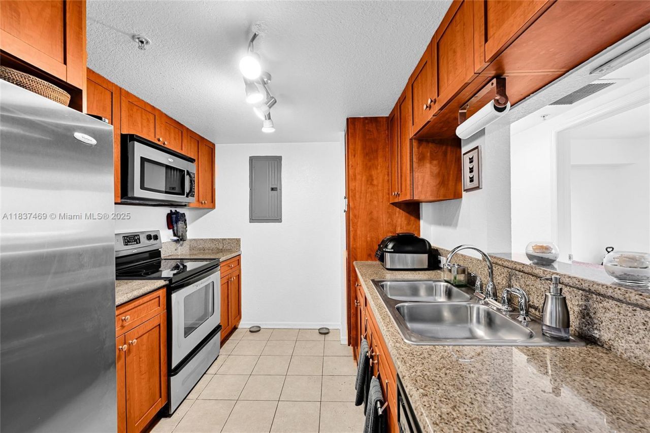 36 NW 6th Ave, Unit 701, Miami, FL 33128 Photo