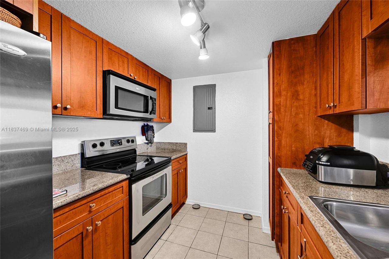 36 NW 6th Ave, Unit 701, Miami, FL 33128 Photo
