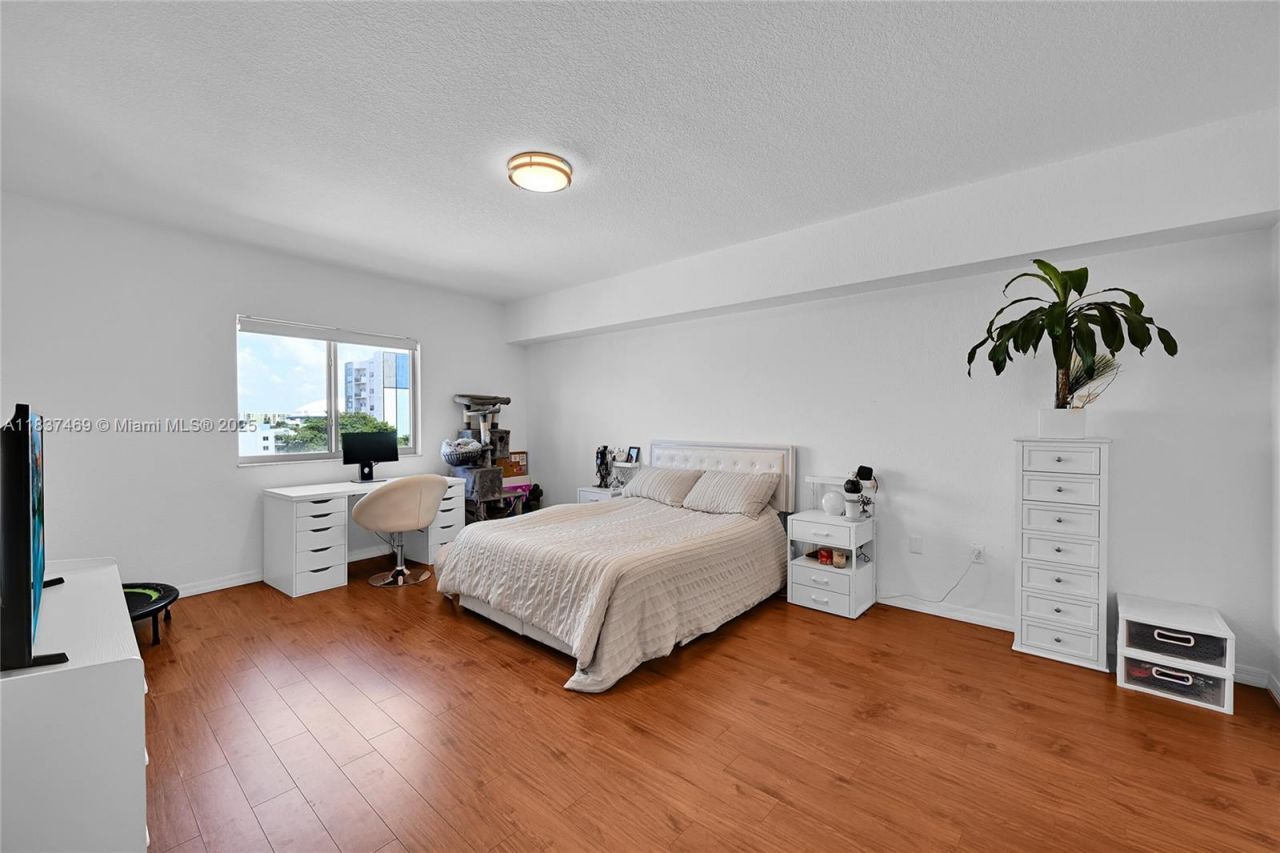 36 NW 6th Ave, Unit 701, Miami, FL 33128 Photo