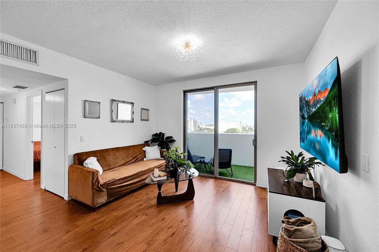 36 NW 6th Ave, Unit 701, Miami, FL 33128 Photo