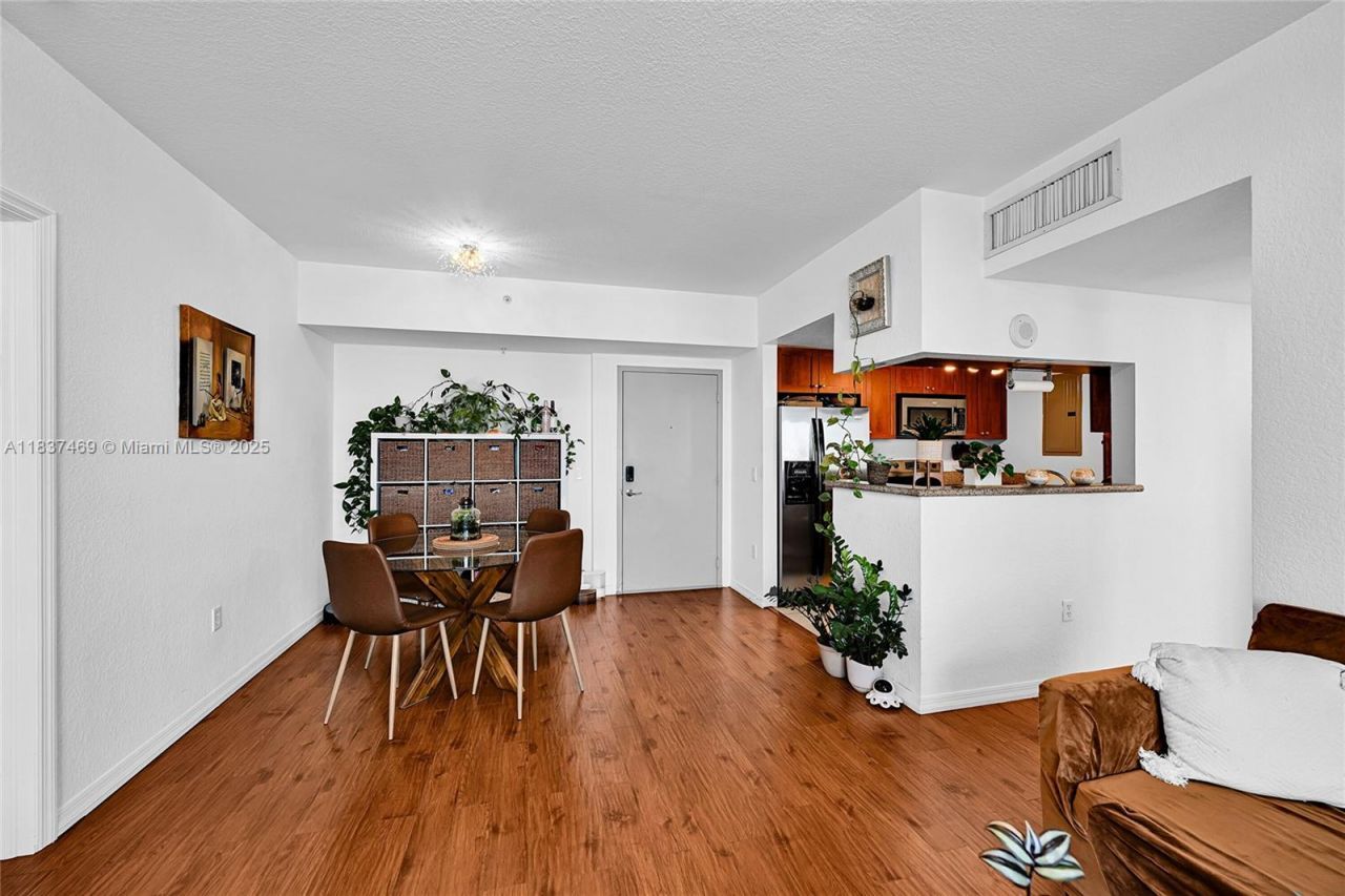 36 NW 6th Ave, Unit 701, Miami, FL 33128 Photo