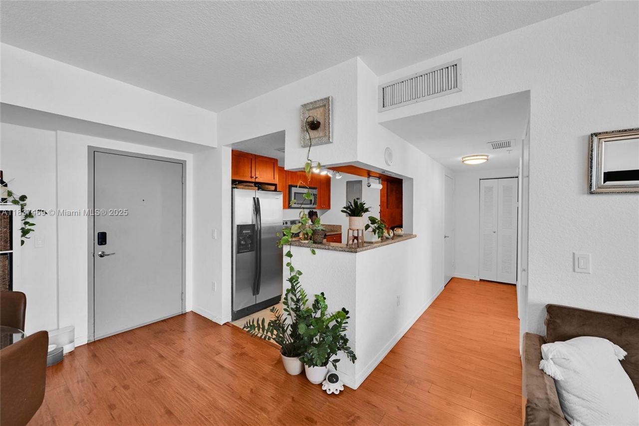 36 NW 6th Ave, Unit 701, Miami, FL 33128 Photo