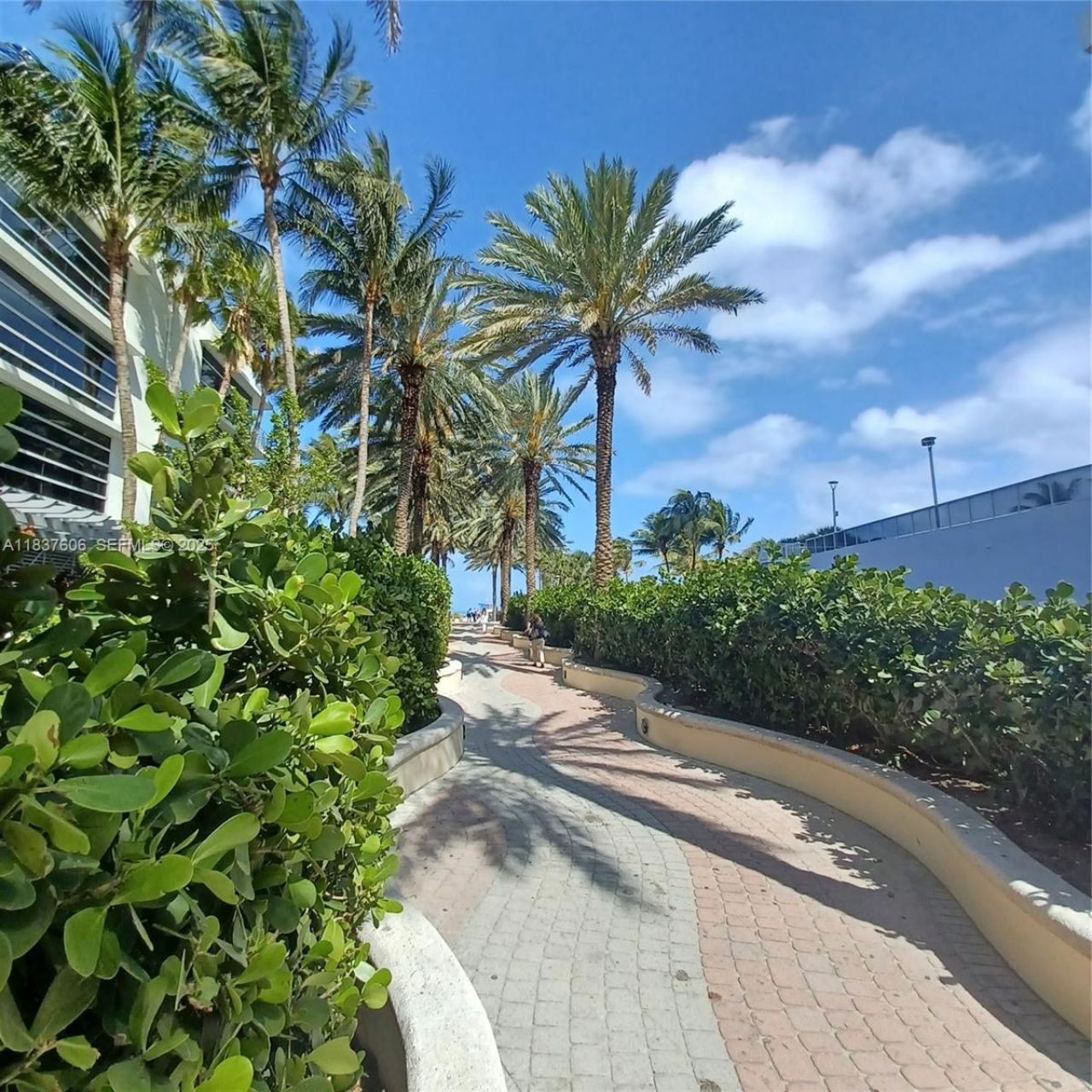 100 Lincoln Rd, Unit 1206, Miami Beach, FL 33139 Photo