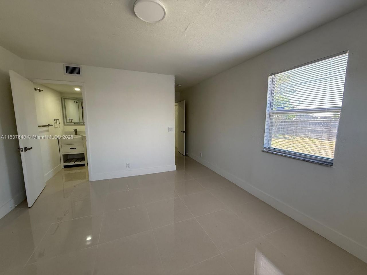 1494 W 34th St, Riviera Beach, FL 33404 Photo