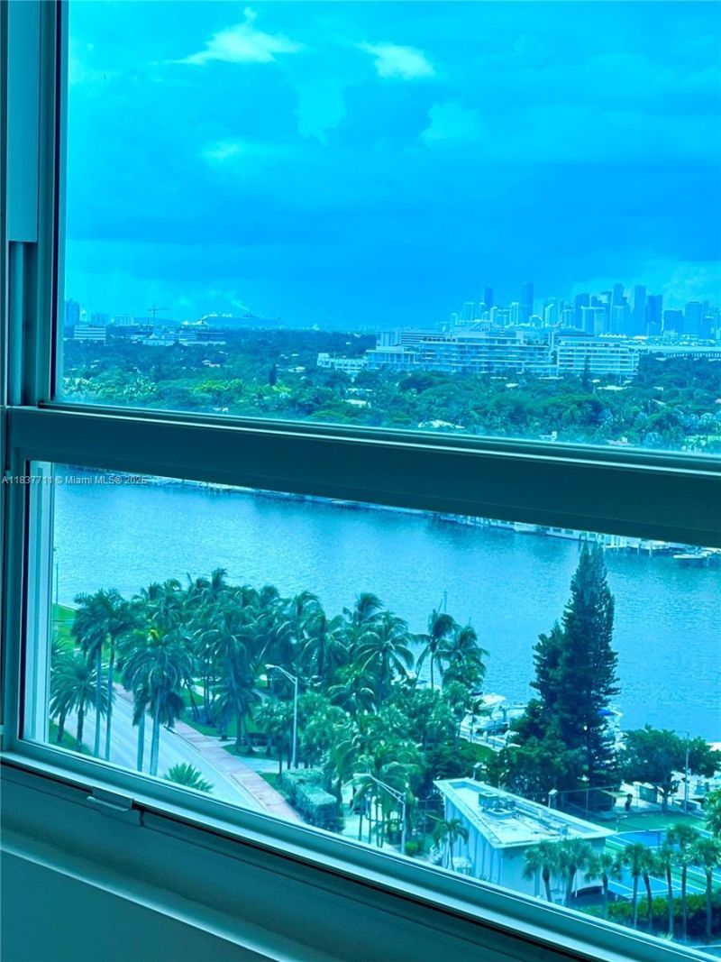 5445 Collins Ave, Unit 1515, Miami Beach, FL 33140 Photo