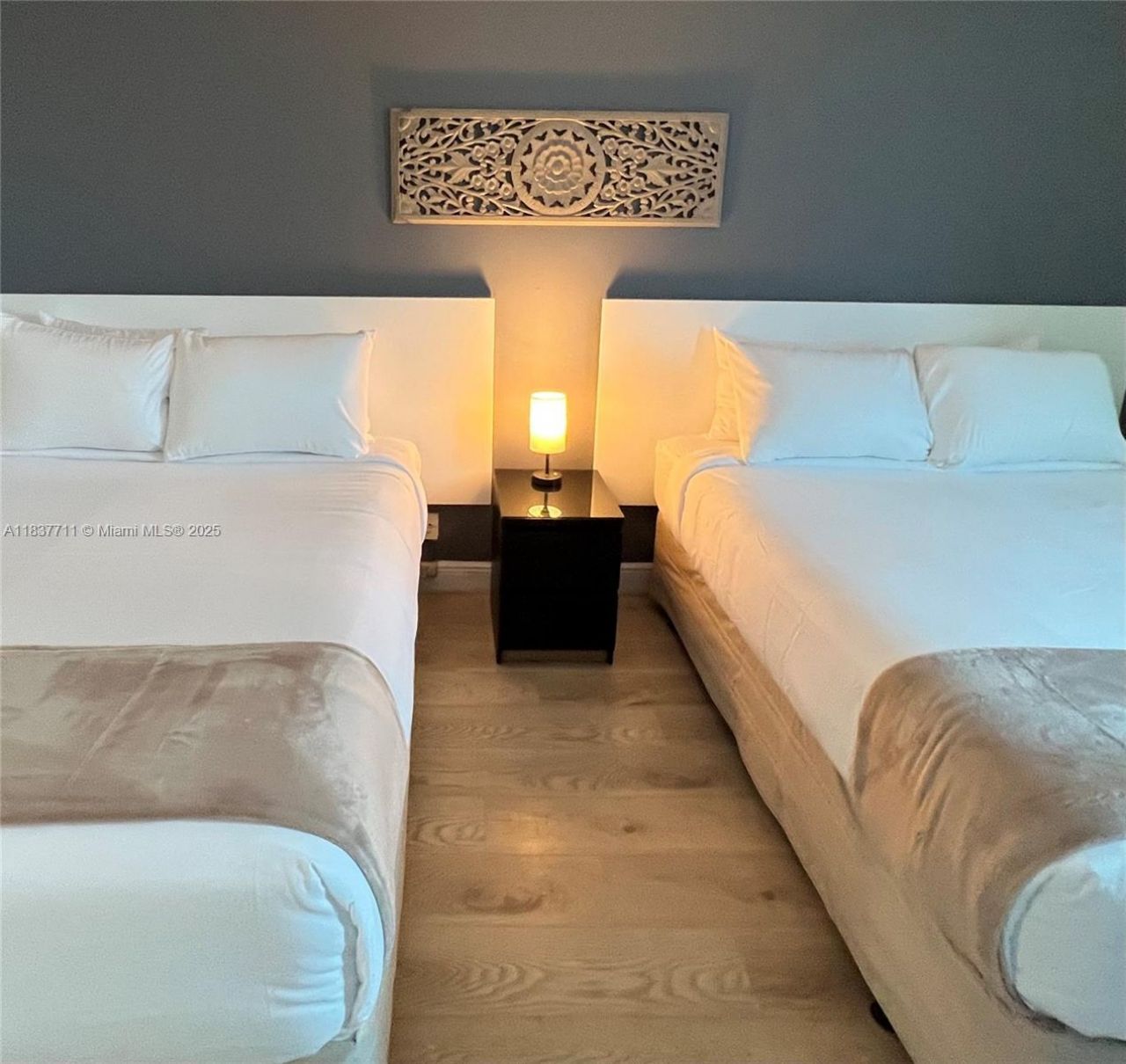 5445 Collins Ave, Unit 1515, Miami Beach, FL 33140 Photo