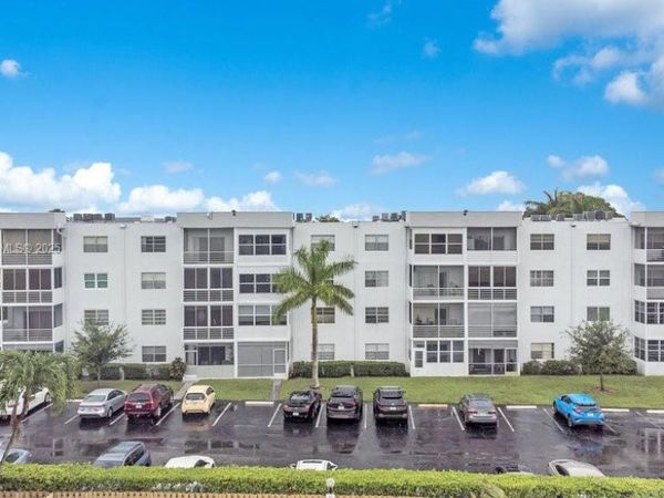 2998 E Sunrise Lakes Dr, Unit 414, Sunrise, FL 33322