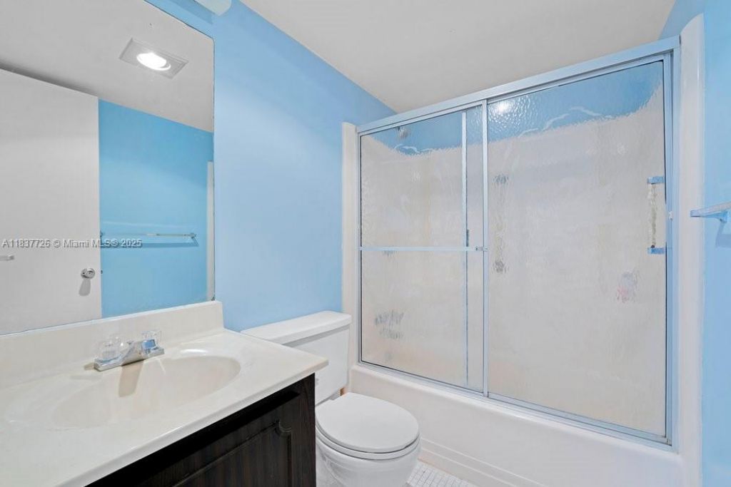 2998 E Sunrise Lakes Dr, Unit 414, Sunrise, FL 33322 Photo