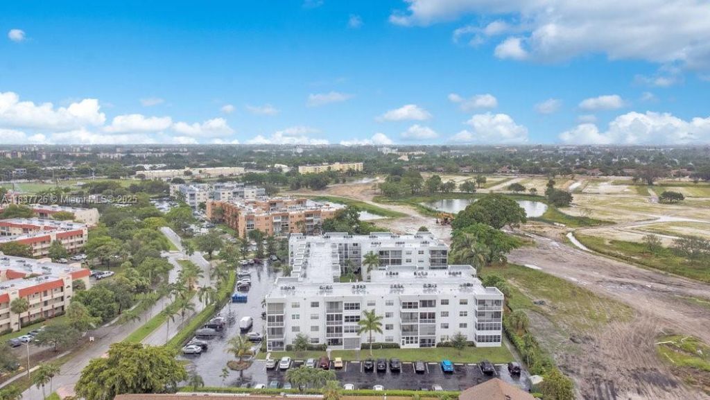 2998 E Sunrise Lakes Dr, Unit 414, Sunrise, FL 33322 Photo