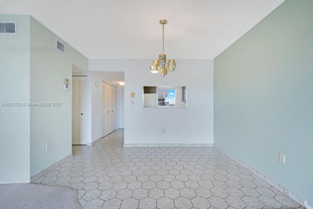 2998 E Sunrise Lakes Dr, Unit 414, Sunrise, FL 33322 Photo