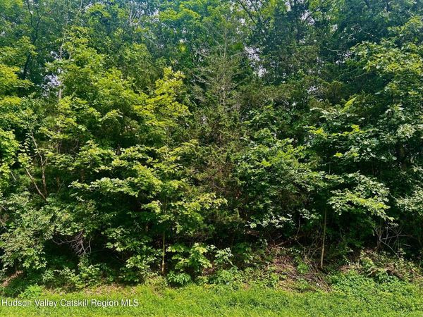 980 N Quaker Lane, Staatsburg, NY 12580