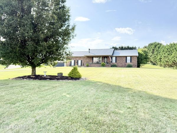 312 Bob Baribeau Drive, Maryville, TN 37801