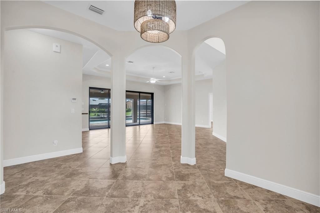 915 SE 33rd Ter, Cape Coral, FL 33904 Photo