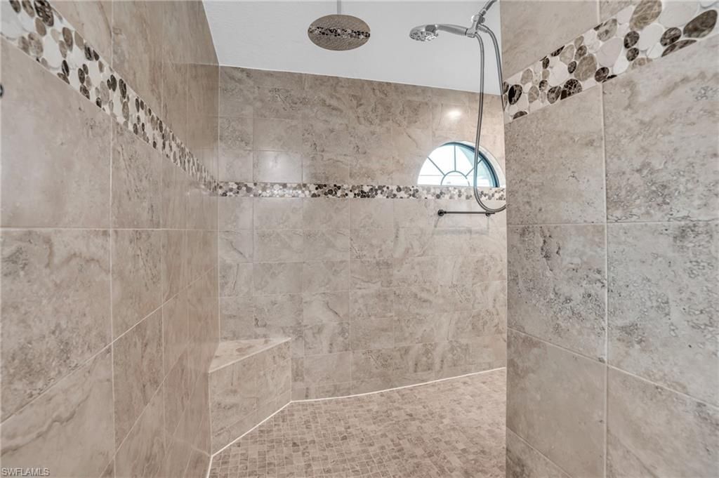 915 SE 33rd Ter, Cape Coral, FL 33904 Photo