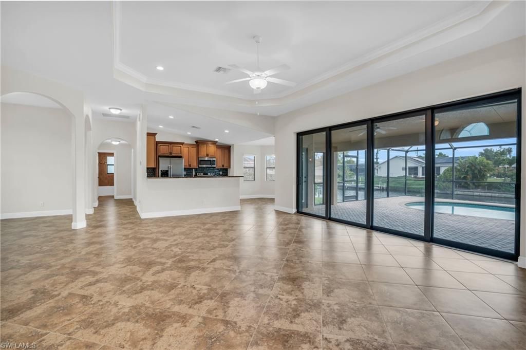 915 SE 33rd Ter, Cape Coral, FL 33904 Photo