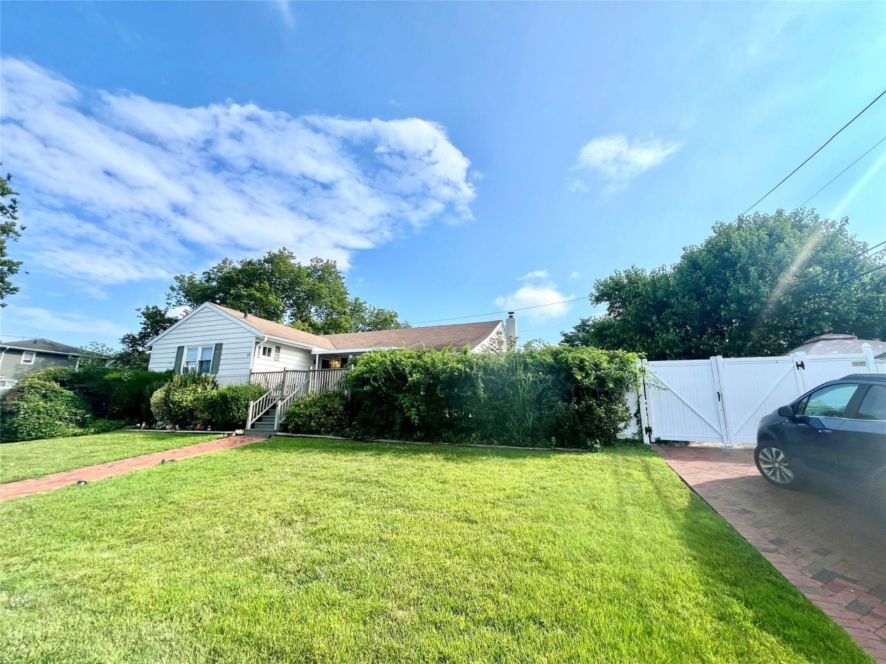 11 Pearl Street North Woodmere, NY 11581