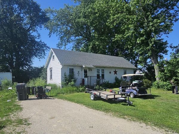 2724 E Stateline Road, Beloit, WI 53511