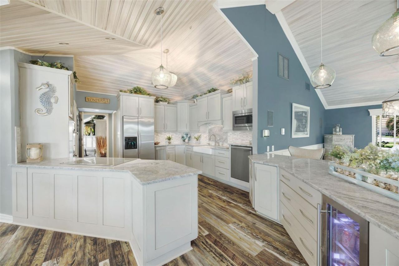 6605 Seabird Way, Apollo Beach, FL 33572 Photo