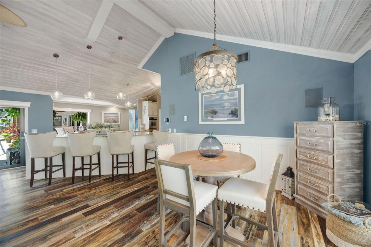 6605 Seabird Way, Apollo Beach, FL 33572 Photo