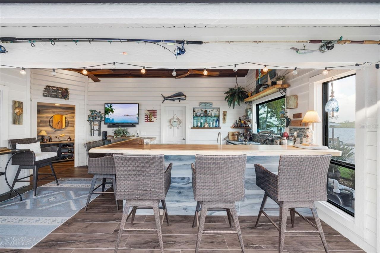 6605 Seabird Way, Apollo Beach, FL 33572 Photo