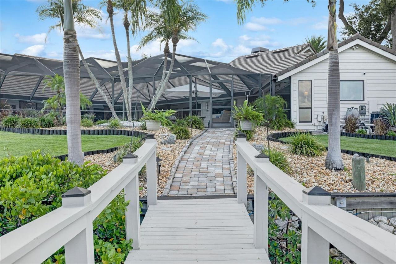 6605 Seabird Way, Apollo Beach, FL 33572 Photo