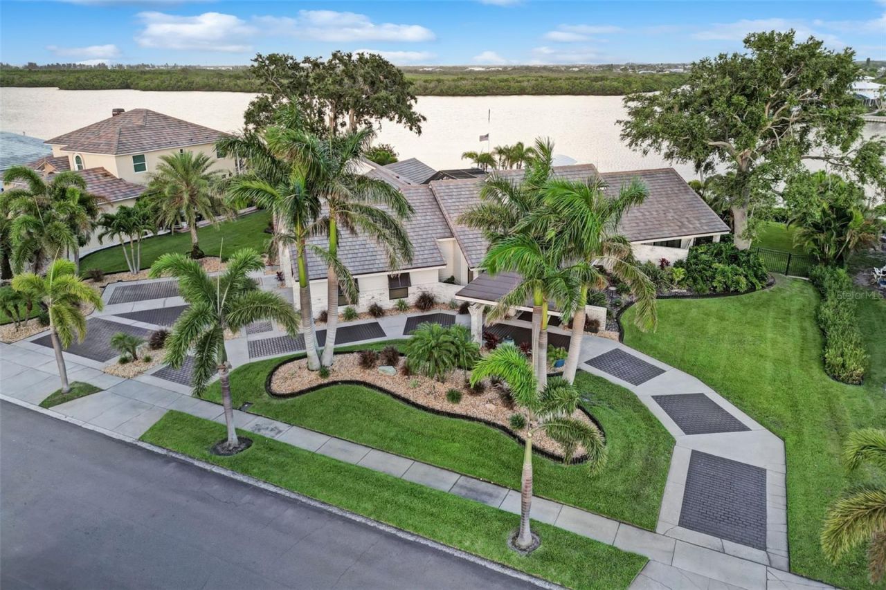 6605 Seabird Way, Apollo Beach, FL 33572 Photo