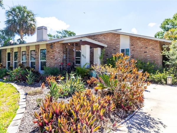 911 CIMARRON CIRCLE, BRADENTON, FL 34209