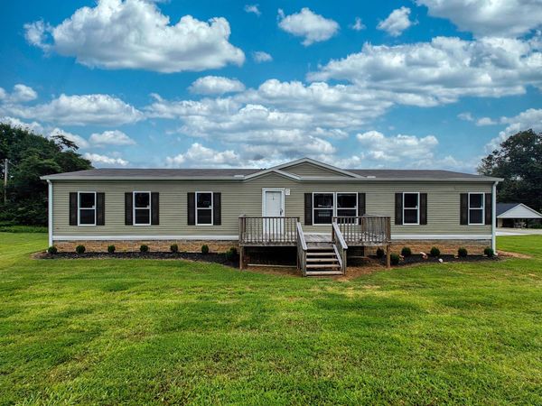 221 N Parkway St, Dresden, TN 38225