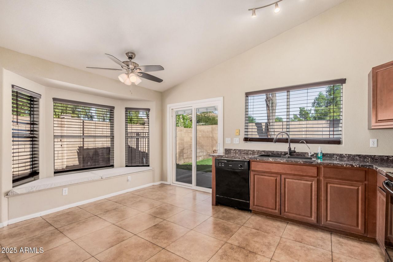 21627 N 29th Drive, Phoenix, AZ 85027 Main Photo