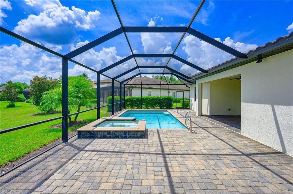 4604 Abaca Cir, Naples, FL 34119 Photo