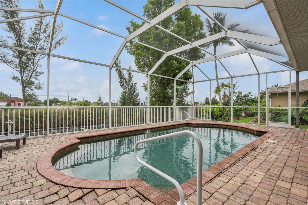 2221 SW 8th Court, Cape Coral, FL 33991 Photo
