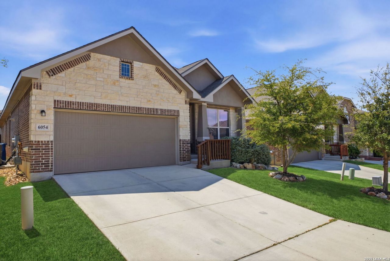 6054 Akin Cir, San Antonio, TX 78261 Main Photo