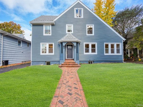 15 Shepherd Street, Rockville Centre, NY 11570